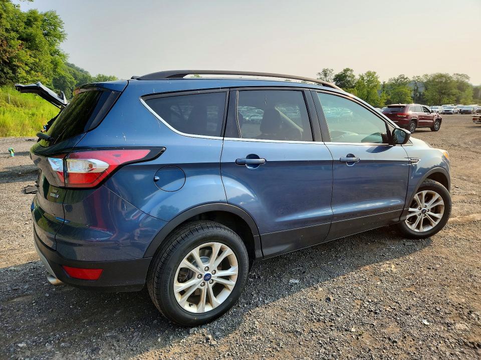 Продаж на аукціоні авто 2018 Ford Escape, vin: 1FMCU9GD8JUC61719, номер лоту: 64784196