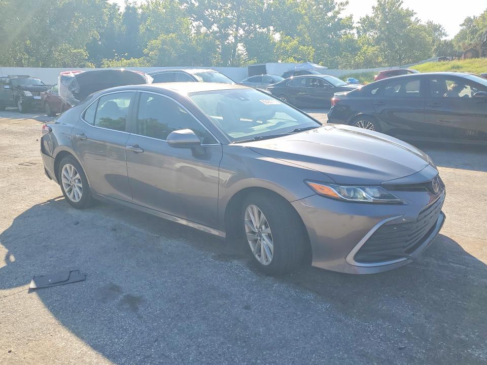 2022 Toyota Camry მანქანა იყიდება აუქციონზე, vin: 4T1C11AK5NU647618, აუქციონის ნომერი: 65493716