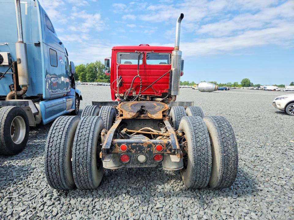 Продаж на аукціоні авто 1999 Freightliner Fl112, vin: 1FUYTMDB3XHB26678, номер лоту: 63153106