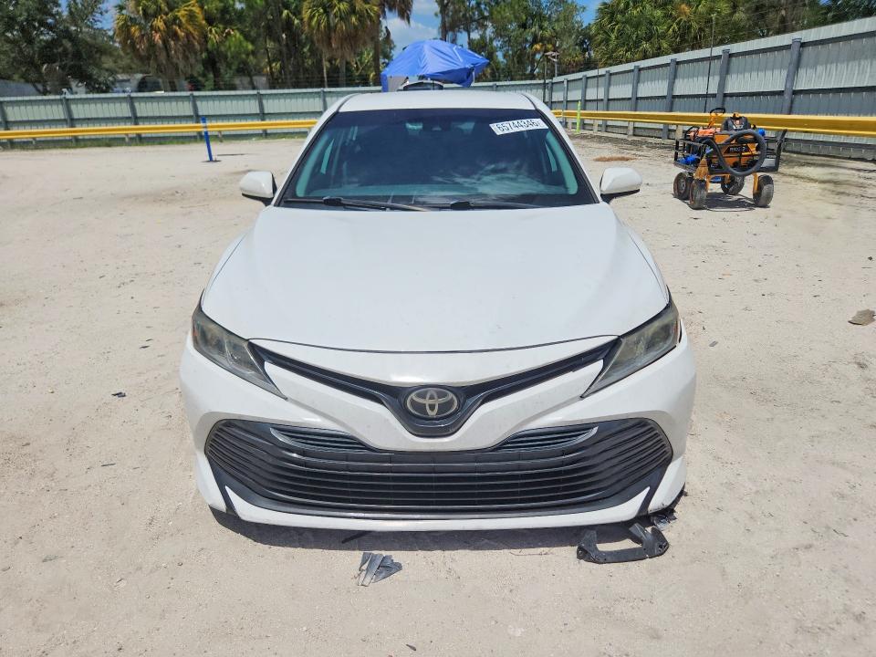Продажа на аукционе авто 2019 Toyota Camry, vin: 4T1B11HK5KU834905, номер лота: 65744346