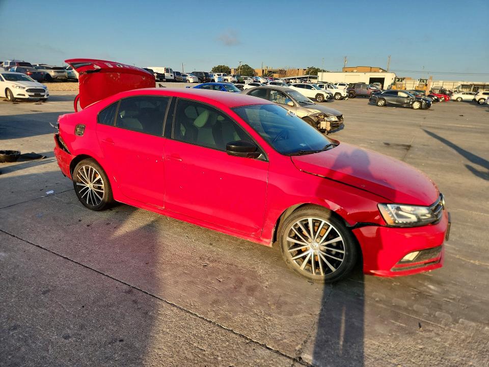 64289916 :رقم المزاد ، 3VWD17AJ9GM324907 vin ، 2016 Volkswagen Jetta مزاد بيع