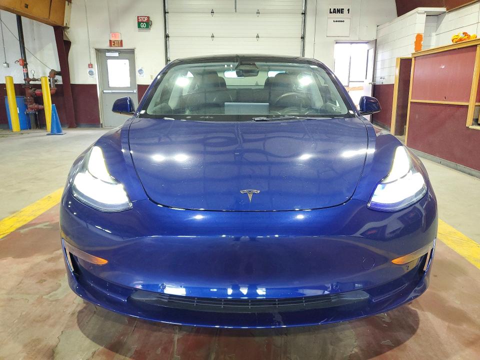 2022 Tesla Model 3 მანქანა იყიდება აუქციონზე, vin: 5YJ3E1EA4NF369541, აუქციონის ნომერი: 65464466
