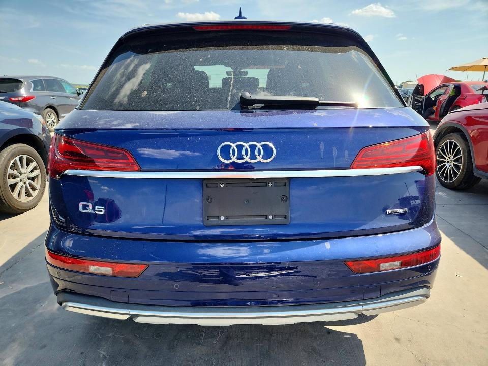 63987056 :رقم المزاد ، WA1BAAFY1M2027608 vin ، 2021 Audi Q5 مزاد بيع