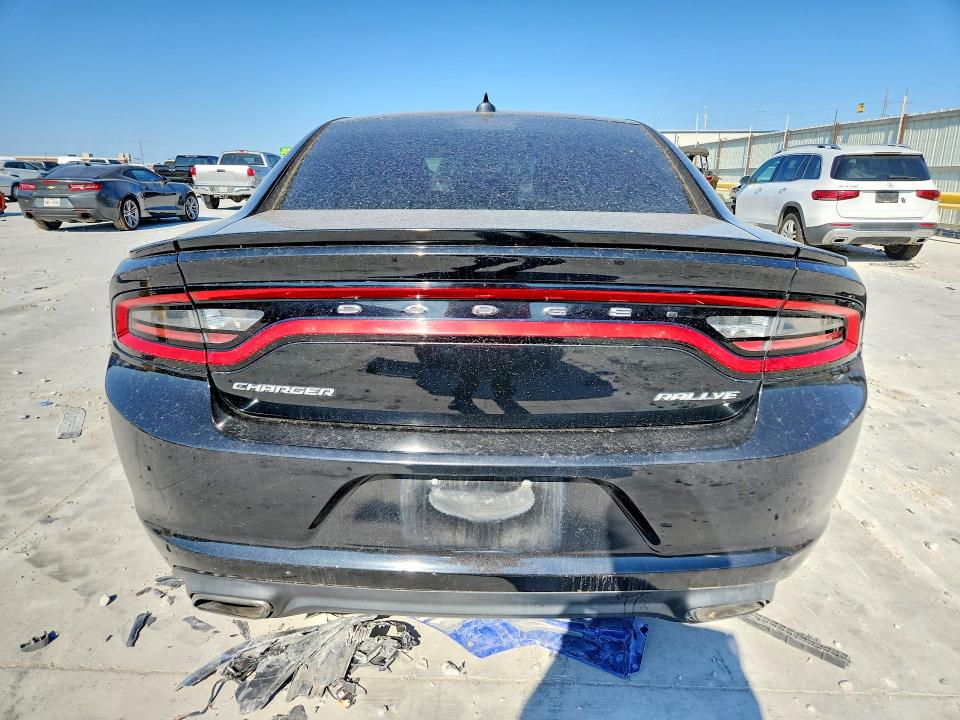 67026416 :رقم المزاد ، 2C3CDXHG7FH738821 vin ، 2015 Dodge Charger مزاد بيع