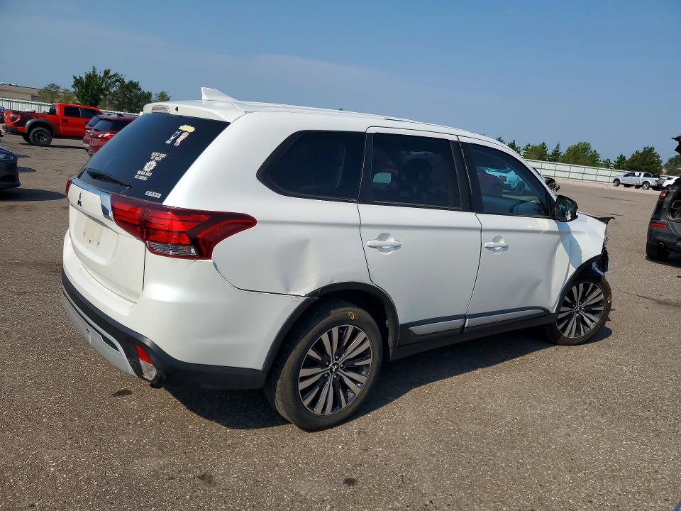 2020 Mitsubishi Outlander მანქანა იყიდება აუქციონზე, vin: JA4AZ3A30LZ046717, აუქციონის ნომერი: 63416316