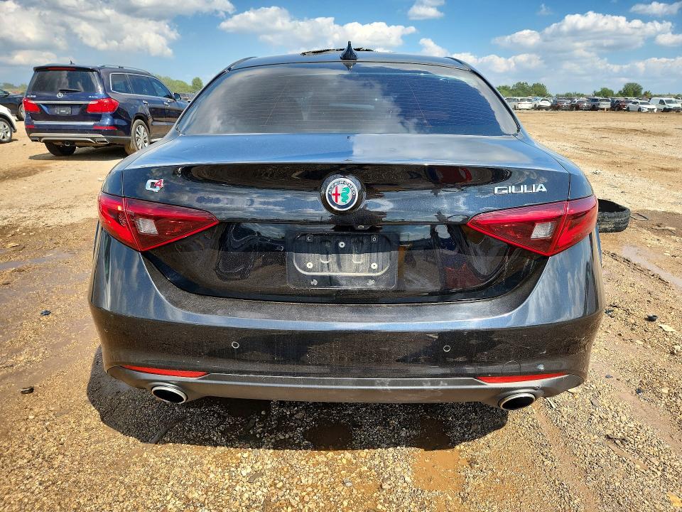 Продаж на аукціоні авто 2017 Alfa Romeo Giulia, vin: ZARFAEEN7H7556310, номер лоту: 63797436