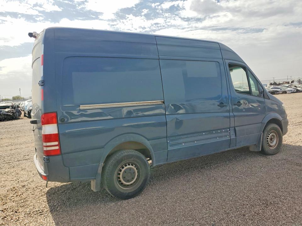 63610236 :رقم المزاد ، WD3PE7CD7JP632035 vin ، 2018 Mercedes-benz Sprinter مزاد بيع