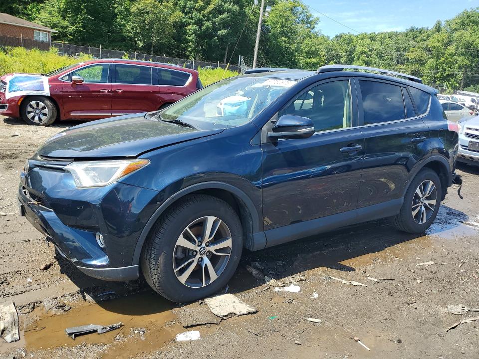 2018 Toyota Rav4 მანქანა იყიდება აუქციონზე, vin: JTMRFREV3JJ256157, აუქციონის ნომერი: 62950876