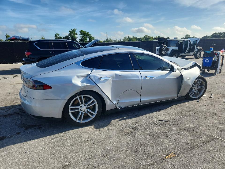 Aukcja sprzedaży 2014 Tesla Model S, vin: 5YJSA1H11EFP46393, numer aukcji: 64381606