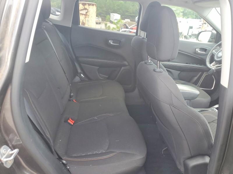 66057816 :رقم المزاد ، 3C4NJCAB7JT255043 vin ، 2018 Jeep Compass مزاد بيع