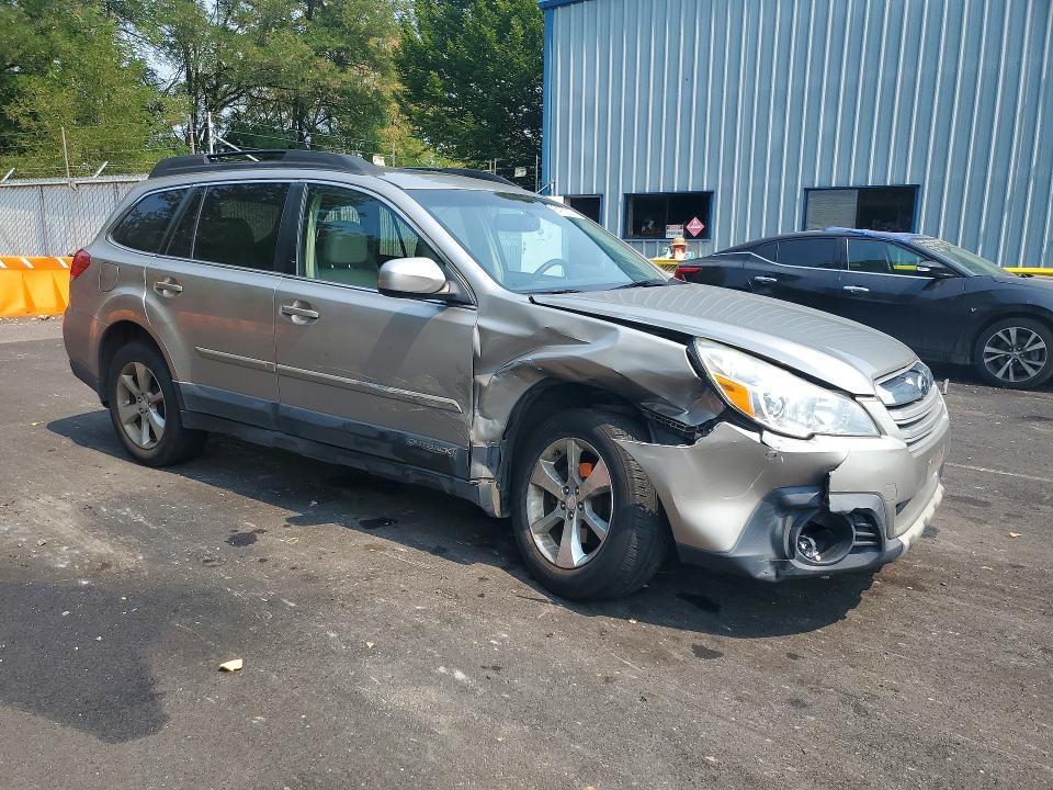 64759156 :رقم المزاد ، 4S4BRBLC5E3231798 vin ، 2014 Subaru Outback مزاد بيع