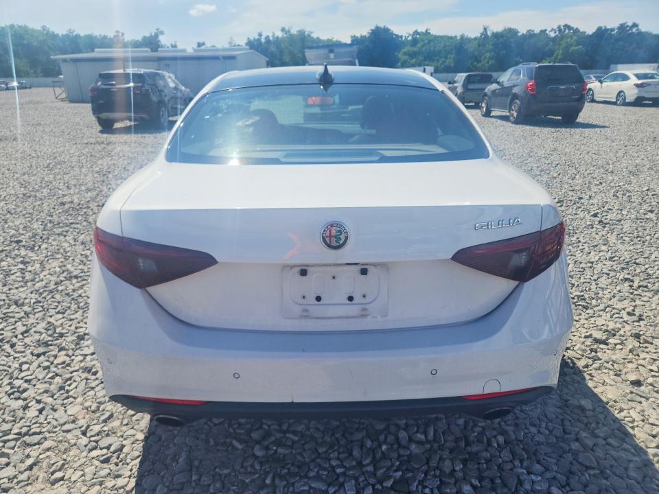 Продаж на аукціоні авто 2018 Alfa Romeo Giulia, vin: ZARFAEBN2J7590021, номер лоту: 65606586