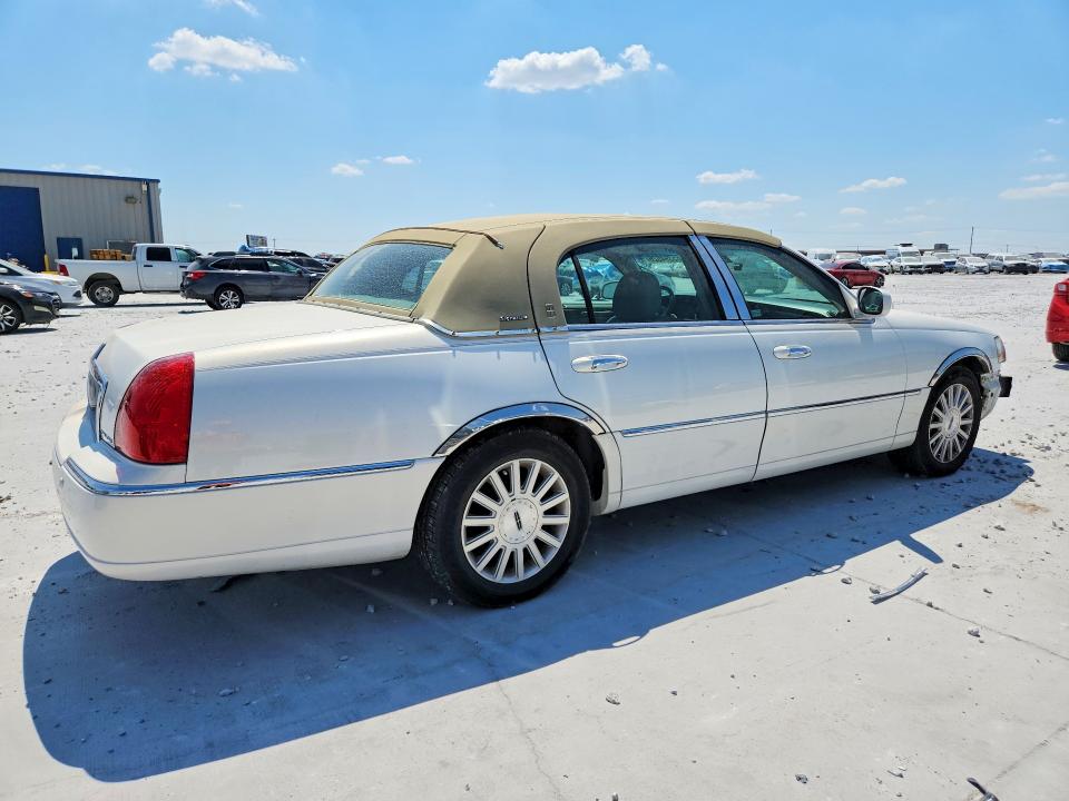 Продаж на аукціоні авто 2003 Lincoln Town Car, vin: 1LNHM82W23Y641806, номер лоту: 65394026