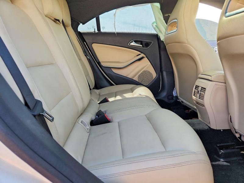 67197896 :رقم المزاد ، WDDSJ4EB6EN158110 vin ، 2014 Mercedes-benz Cla مزاد بيع