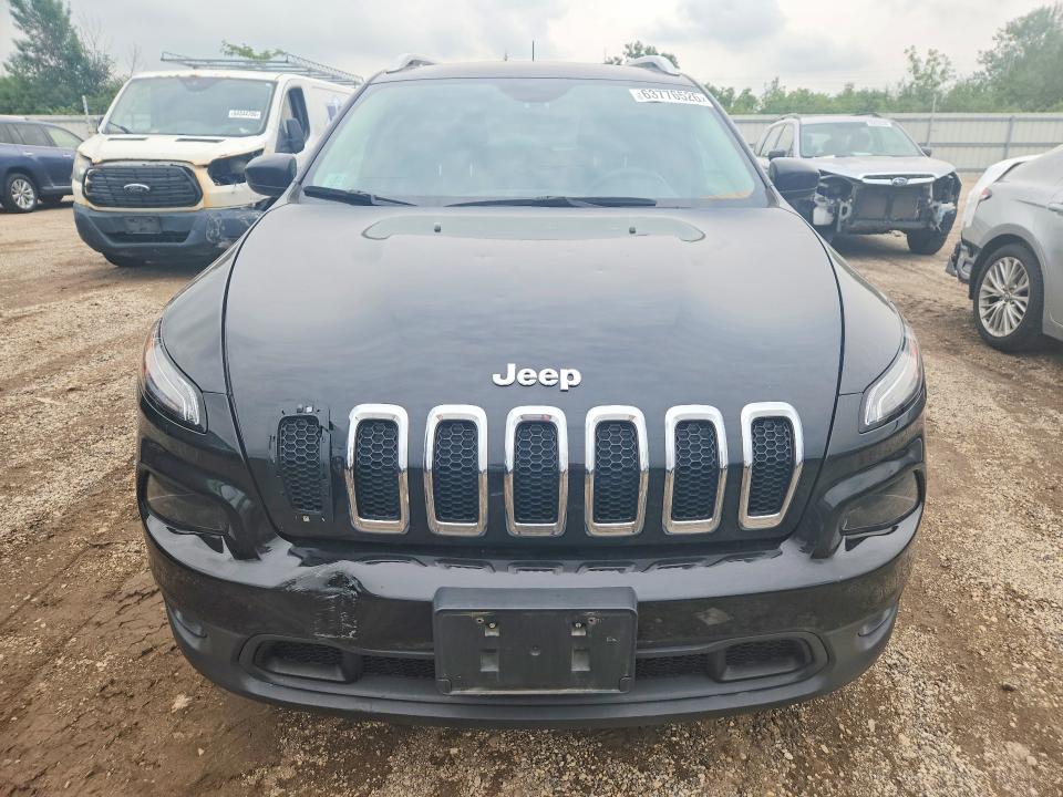 63776526 :رقم المزاد ، 1C4PJLCS2GW239504 vin ، 2016 Jeep Cherokee مزاد بيع