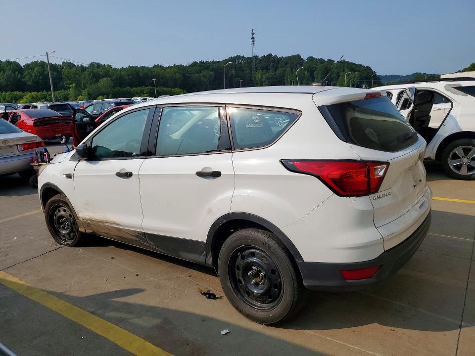 Продажа на аукционе авто 2019 Ford Escape, vin: 1FMCU0F73KUB99770, номер лота: 64483106