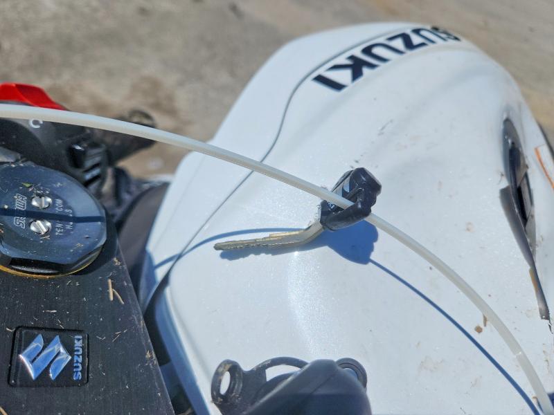 63853106 :رقم المزاد ، JS1GR7MA6S7100964 vin ، 2025 Suzuki Gsx-r750 مزاد بيع