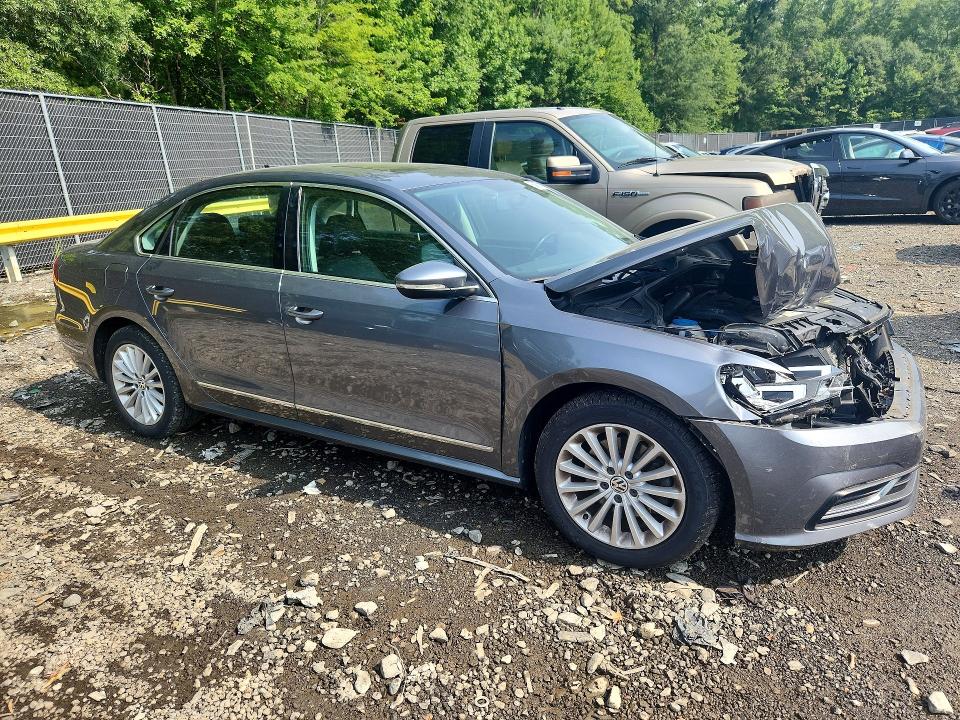 Продаж на аукціоні авто 2017 Volkswagen Passat, vin: 1VWBT7A30HC021956, номер лоту: 64573116