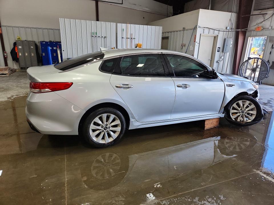 Продажа на аукционе авто 2017 Kia Optima, vin: 5XXGU4L31HG169082, номер лота: 63733226