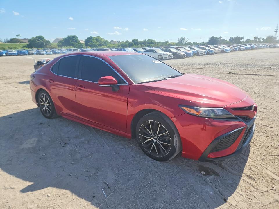 Продаж на аукціоні авто 2022 Toyota Camry, vin: 4T1G11AK6NU045652, номер лоту: 65352926