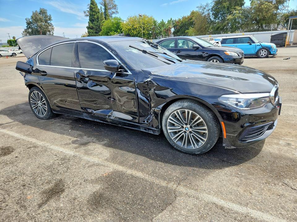 66110986 :رقم المزاد ، WBAJA5C58KWW02566 vin ، 2019 Bmw 530 مزاد بيع