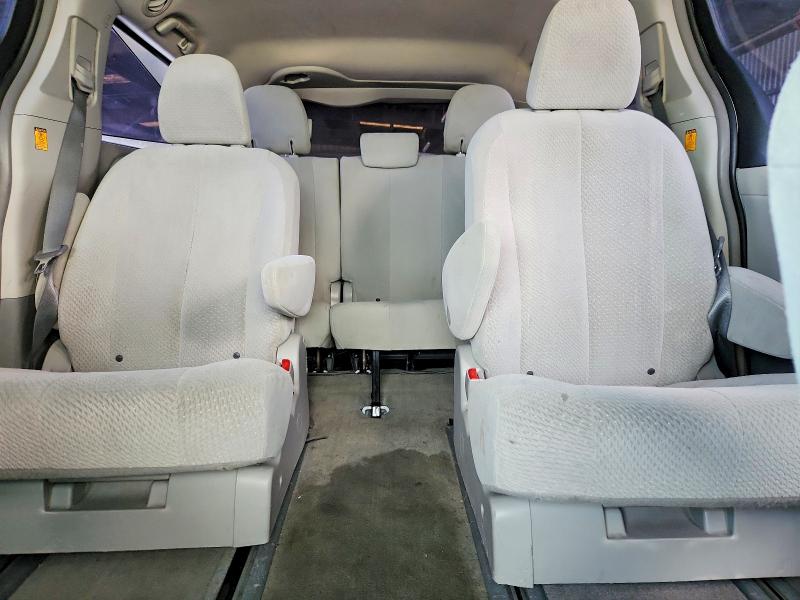 Aukcja sprzedaży 2012 Toyota Sienna, vin: 5TDKA3DC1CS015877, numer aukcji: 65941486
