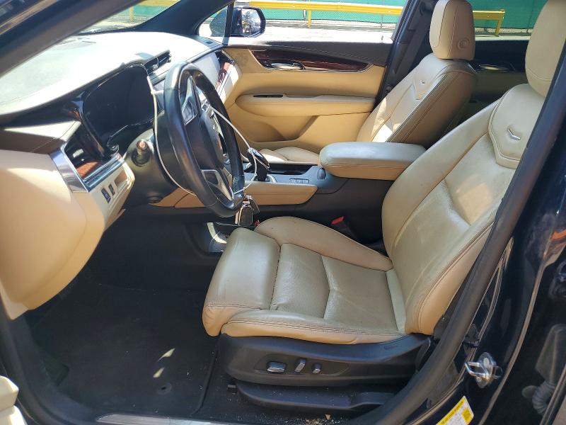 66760606 :رقم المزاد ، 1GYKNDRS2HZ275831 vin ، 2017 Cadillac Xt5 مزاد بيع