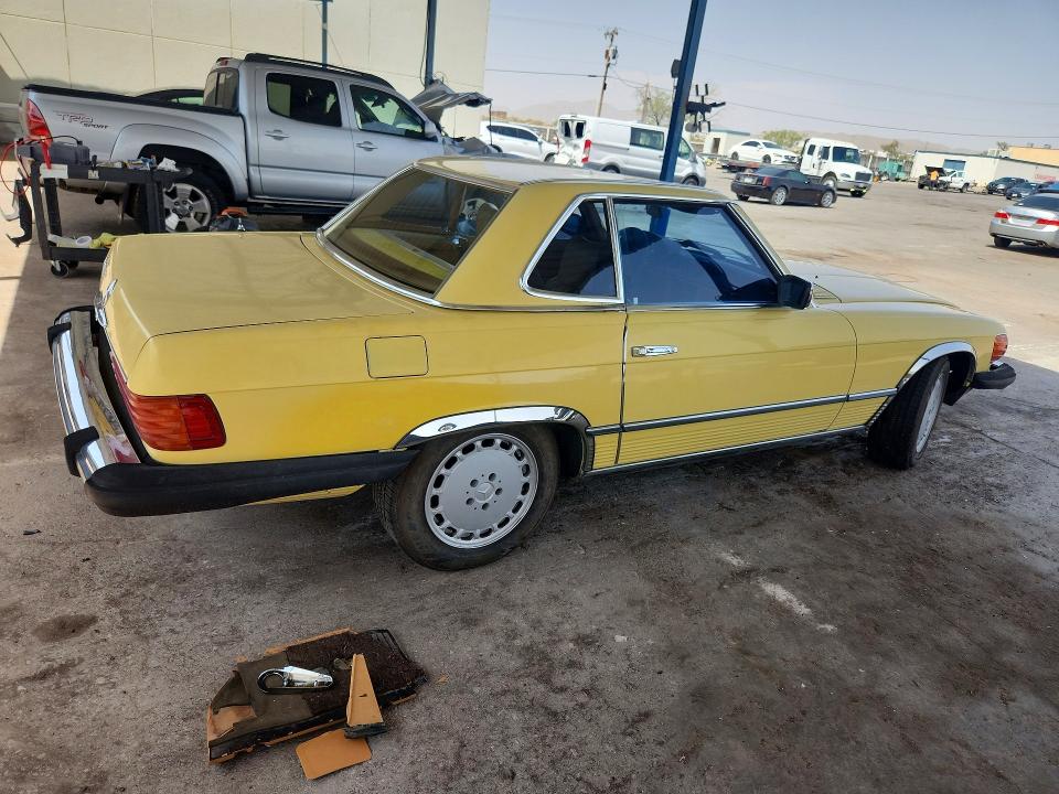 64040206 :رقم المزاد ، WDBBA45A6BB004011 vin ، 1981 Mercedes-benz 380 مزاد بيع