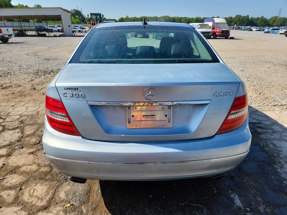 Продаж на аукціоні авто 2013 Mercedes-benz C, vin: WDDGF8AB3DR252814, номер лоту: 64516096