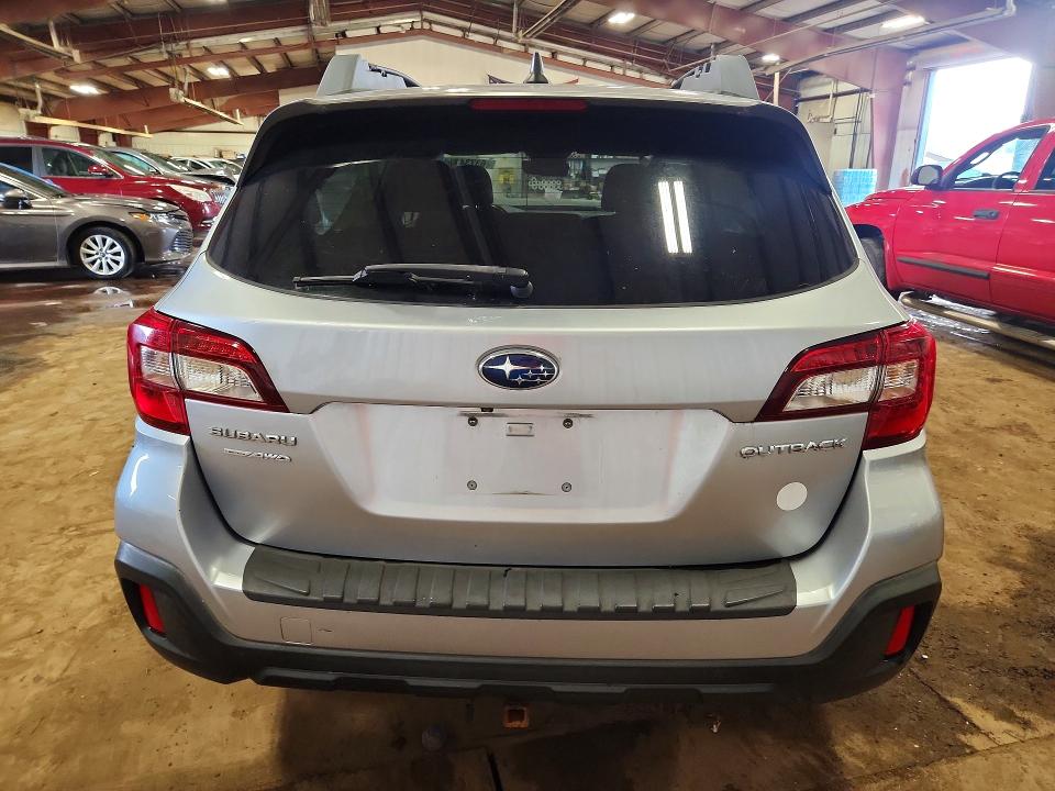 63734136 :رقم المزاد ، 4S4BSACC1J3379410 vin ، 2018 Subaru Outback مزاد بيع