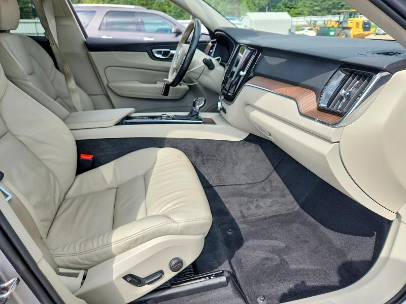 Продаж на аукціоні авто 2021 Volvo Xc60, vin: YV4102RK7M1870006, номер лоту: 63791636