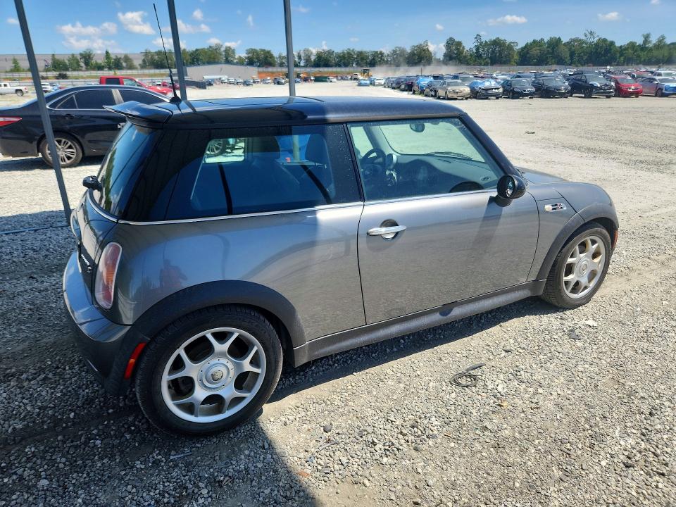 2004 Mini Cooper მანქანა იყიდება აუქციონზე, vin: WMWRE33434TD84935, აუქციონის ნომერი: 64997706