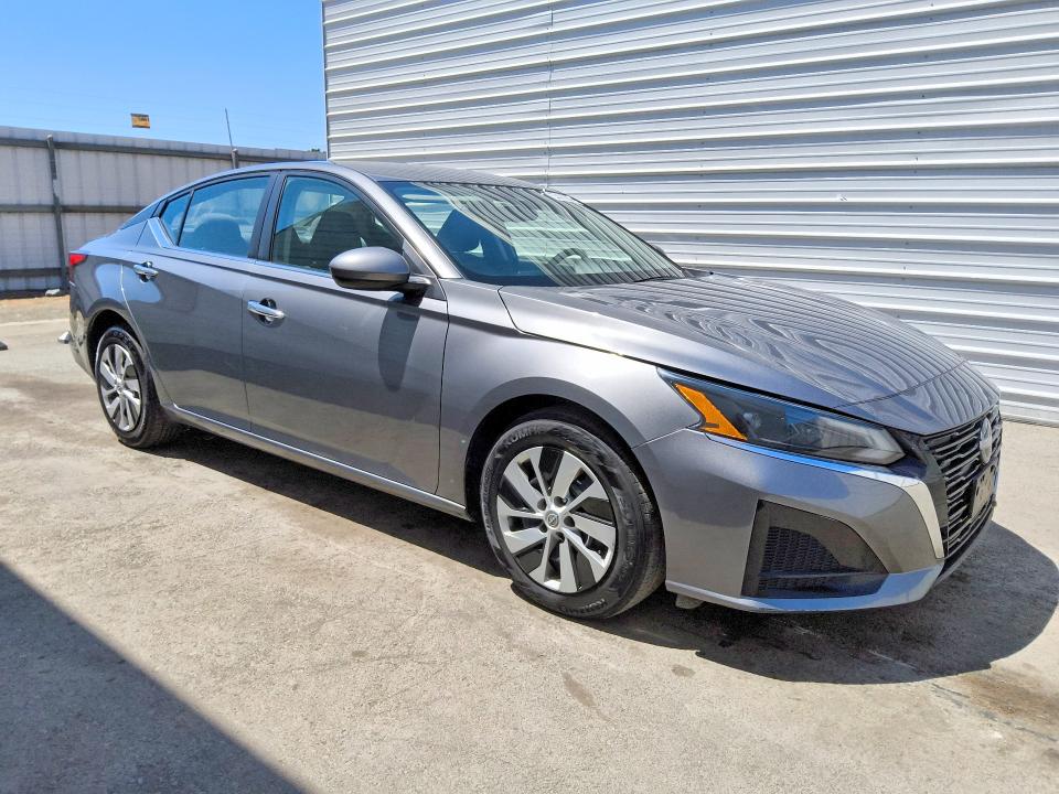 Продажа на аукционе авто 2023 Nissan Altima, vin: 1N4BL4BV3PN411623, номер лота: 64108116