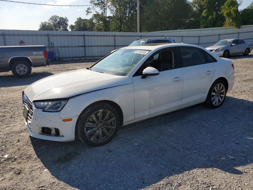 Aukcja sprzedaży 2017 Audi A4, vin: WAUANAF4XHN007720, numer aukcji: 67158166