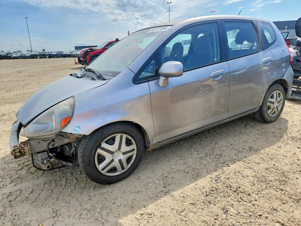 65737496 :رقم المزاد ، JHMGD384X7S800135 vin ، 2007 Honda Fit مزاد بيع