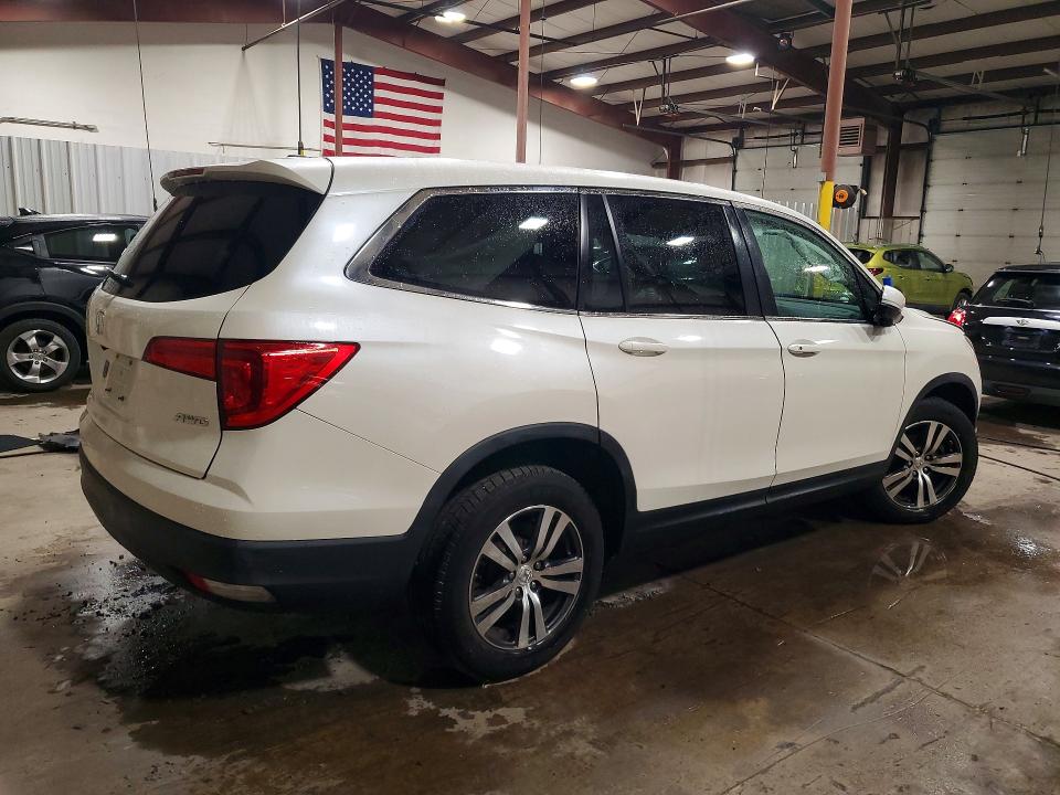 Продаж на аукціоні авто 2018 Honda Pilot, vin: 5FNYF6H57JB013948, номер лоту: 63470426