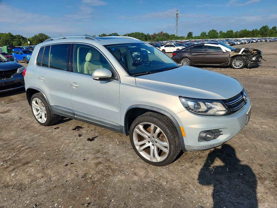 64934666 :رقم المزاد ، WVGAV7AXXCW609779 vin ، 2012 Volkswagen Tiguan مزاد بيع