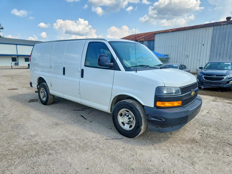 66273196 :رقم المزاد ، 1GCWGAFPXM1162802 vin ، 2021 Chevrolet Express G2500 مزاد بيع