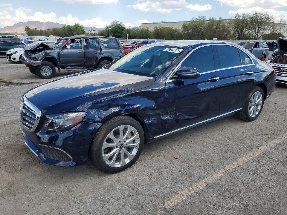66940946 :رقم المزاد ، WDDZF6GB4JA406851 vin ، 2018 Mercedes-benz E مزاد بيع