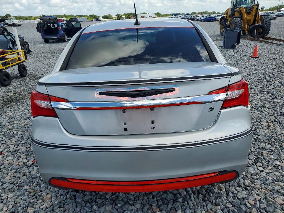 64451636 :رقم المزاد ، 1C3CCBCG4DN706488 vin ، 2013 Chrysler 200 مزاد بيع