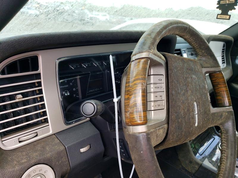 Продажа на аукционе авто 2010 Lincoln Navigator, vin: 5LMJJ2J57AEJ10113, номер лота: 66274386