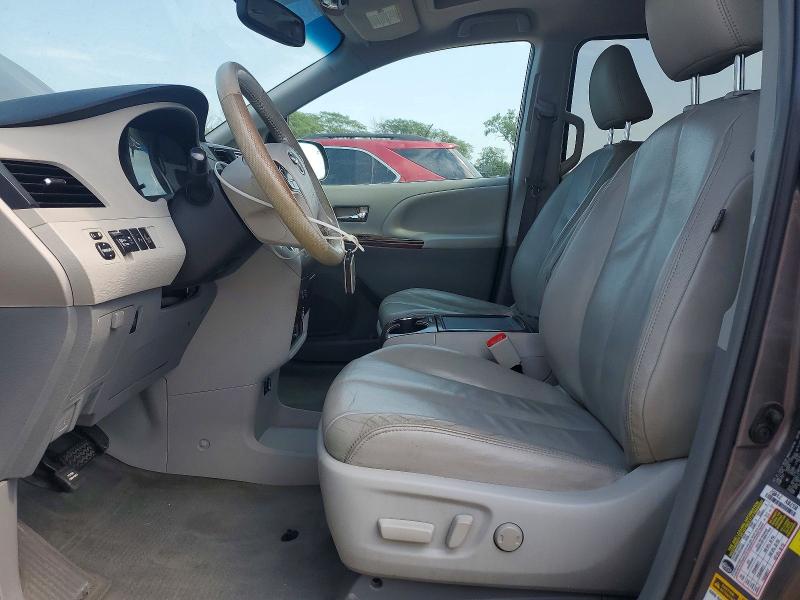 64425876 :رقم المزاد ، 5TDYK3DC7ES510093 vin ، 2014 Toyota Sienna مزاد بيع