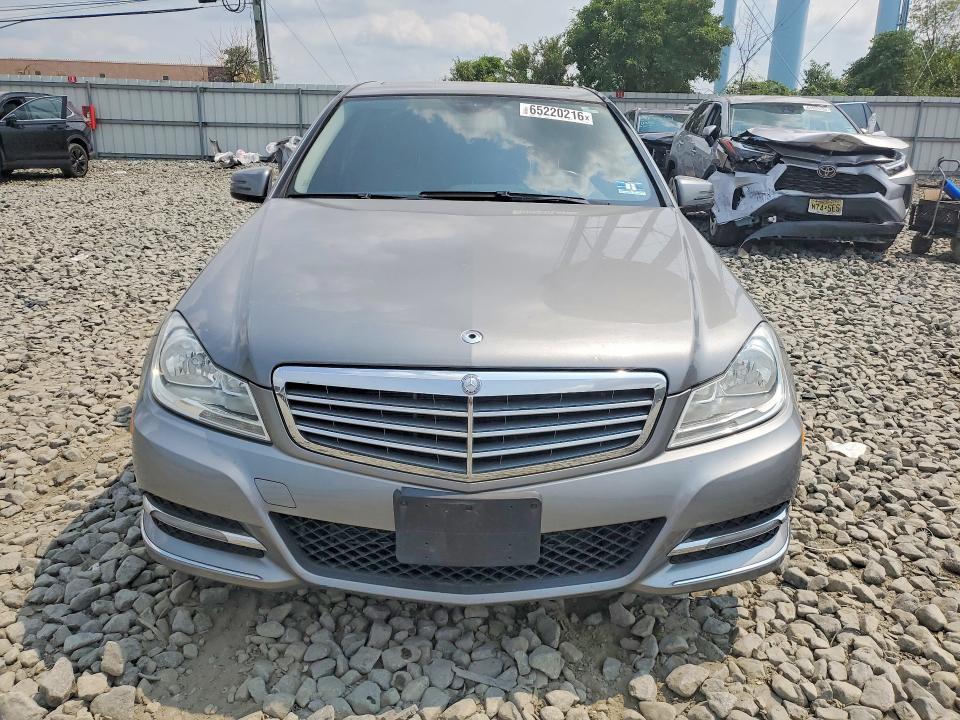 2012 Mercedes-benz C მანქანა იყიდება აუქციონზე, vin: WDDGF8BB5CA646942, აუქციონის ნომერი: 65220216