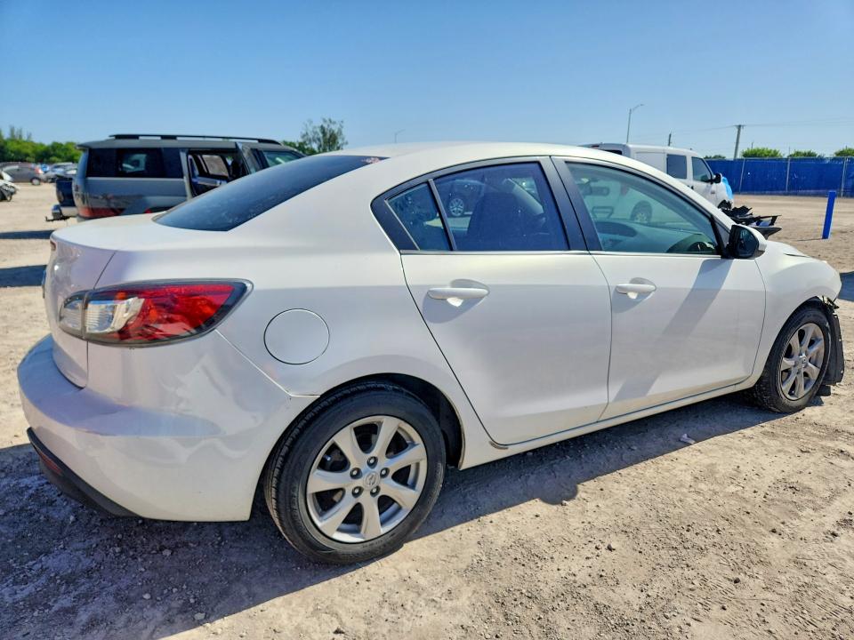 65521356 :رقم المزاد ، JM1BL1VF6B1487477 vin ، 2011 Mazda 3 مزاد بيع