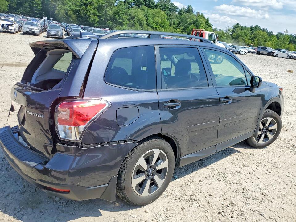 Продаж на аукціоні авто 2018 Subaru Forester, vin: JF2SJAGC7JH511477, номер лоту: 63851616