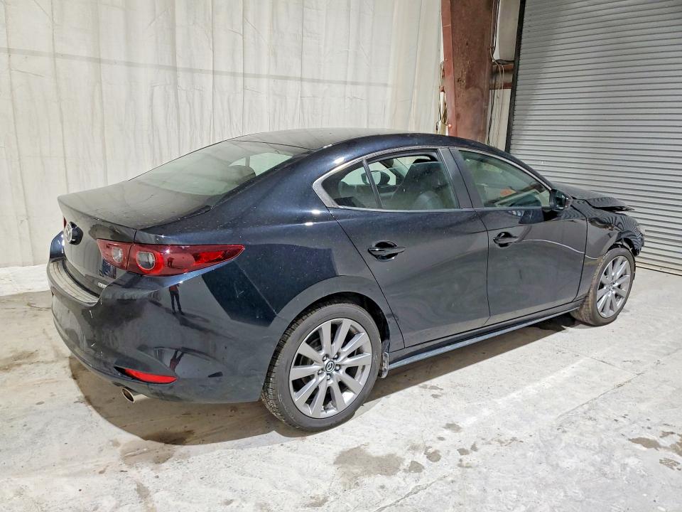 Продаж на аукціоні авто 2022 Mazda 3, vin: 3MZBPACLXNM301389, номер лоту: 64040496