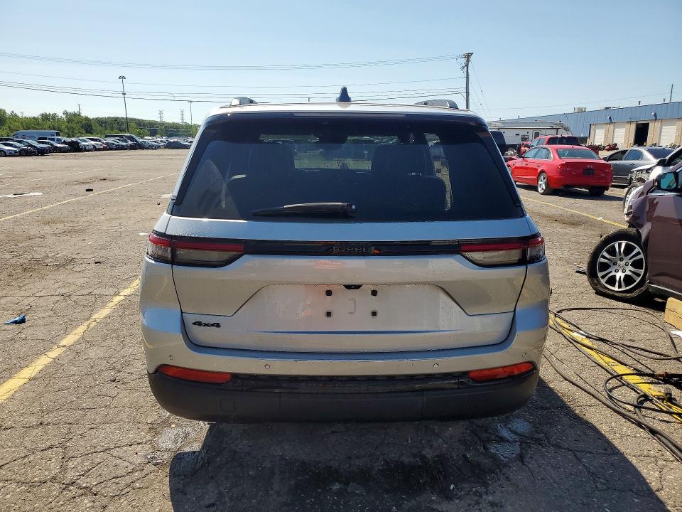 Продажа на аукционе авто 2023 Jeep Grand Cherokee, vin: 1C4RJHAG2PC579919, номер лота: 63834126
