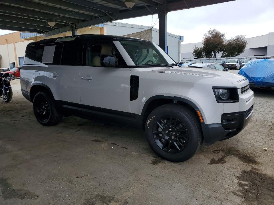 Aukcja sprzedaży 2026 Land Rover Defender, vin: SALEJFFUXT2501317, numer aukcji: 64436816