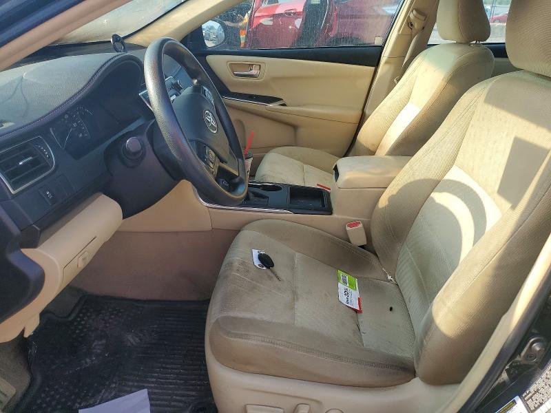 64946246 :رقم المزاد ، 4T4BF1FK2FR448717 vin ، 2015 Toyota Camry مزاد بيع