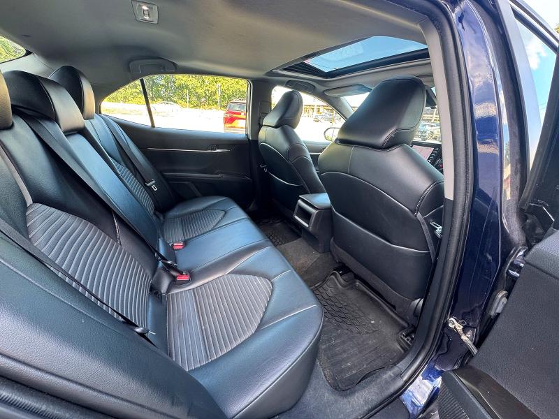 67026236 :رقم المزاد ، 4T1G11BK5NU050761 vin ، 2022 Toyota Camry مزاد بيع